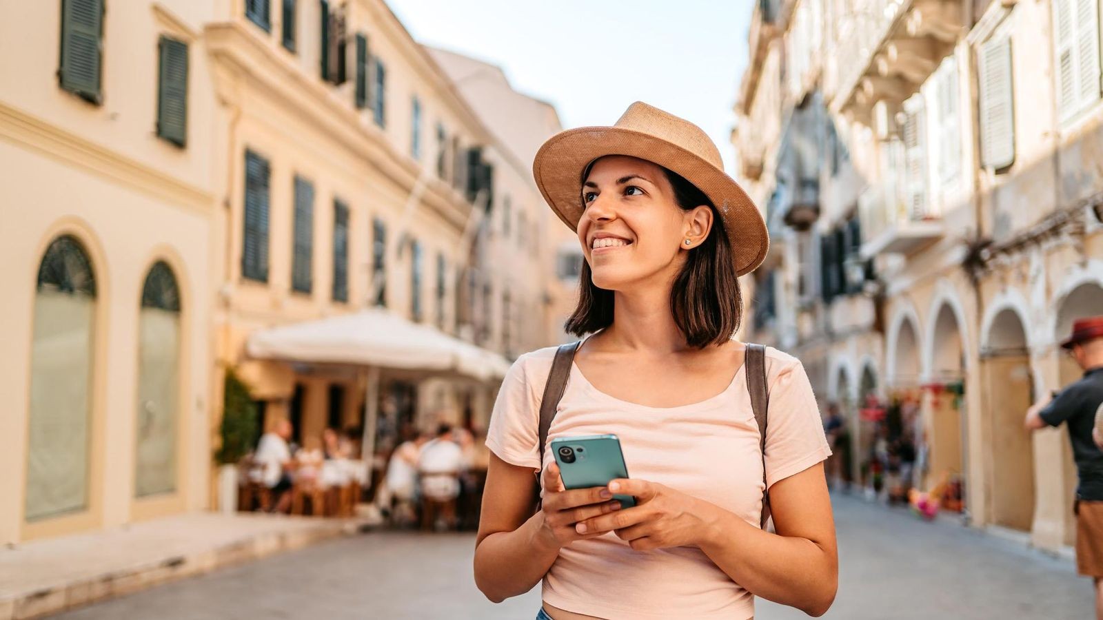 Roaming-im-Urlaub-Wie-man-hohe-Handykosten-vermeidet