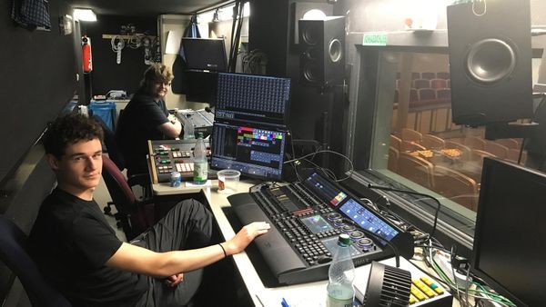 Nova sezona gledališča v Arnstadtu in komedija Don Camillo in Peppone v Neuhofnu/Ybbs