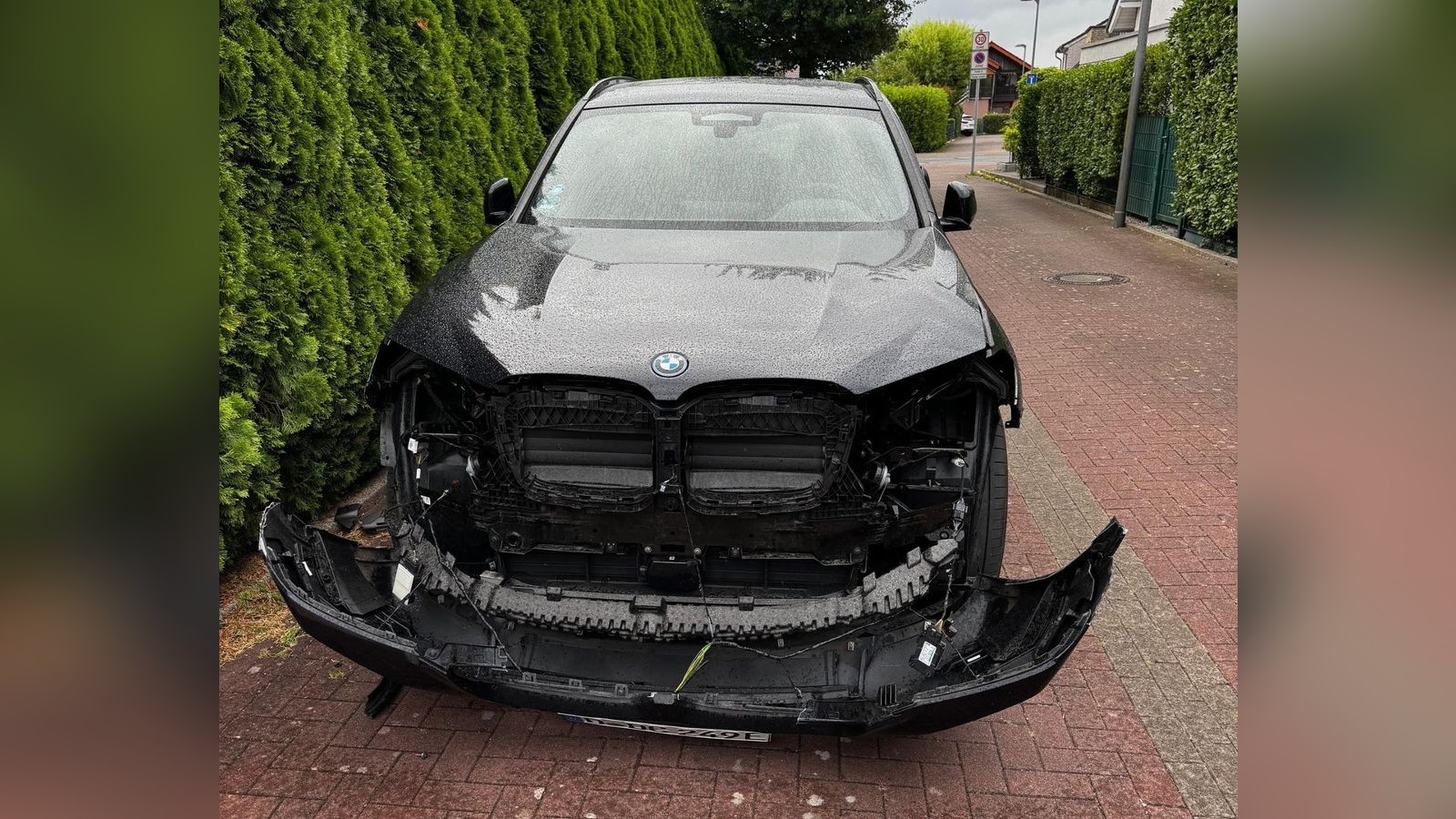 Bottrop-Feldhausen-Diebe-fl-chten-mit-Autoscheinwerfern