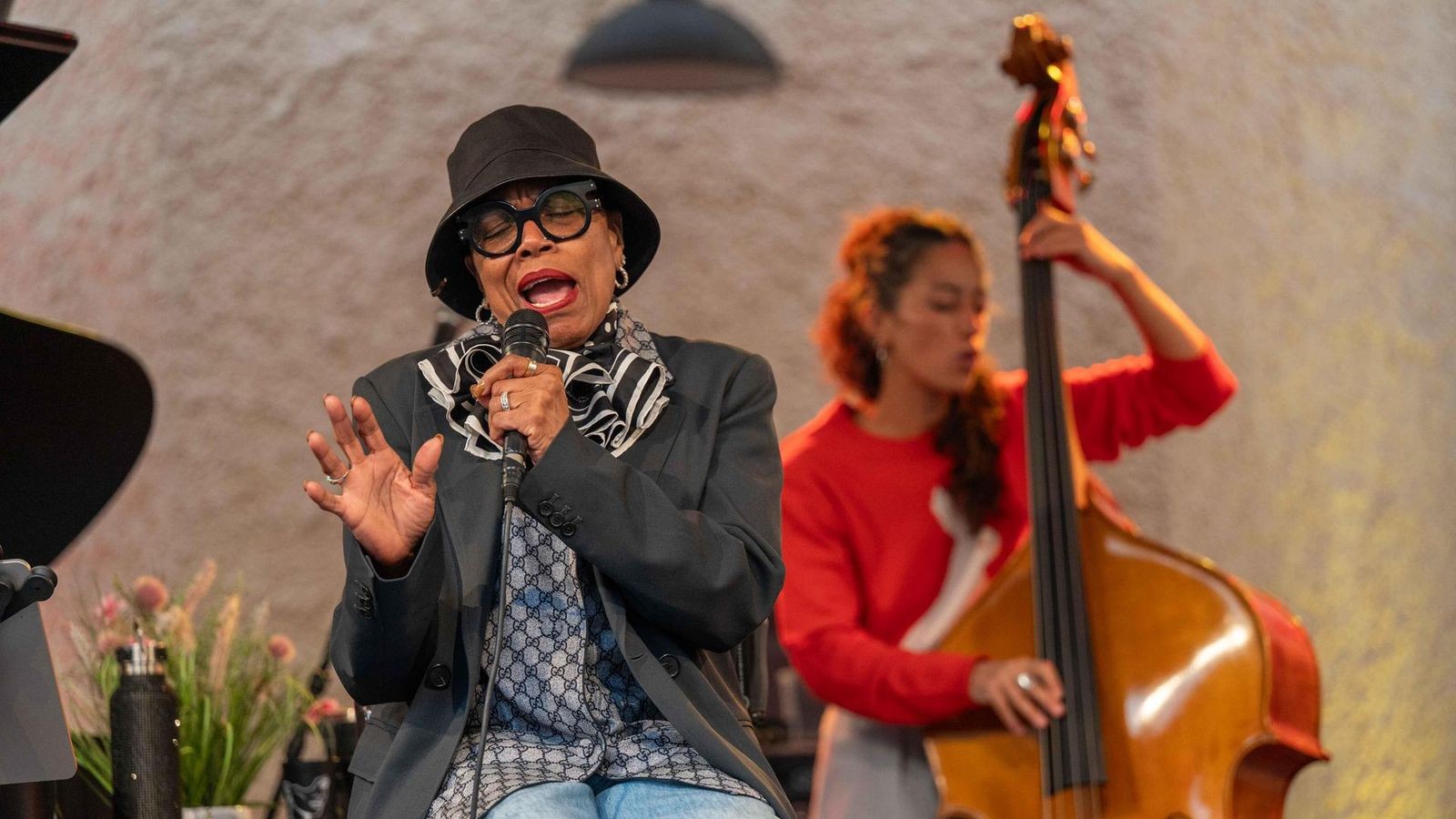 Mit-Wut-im-Bauch-Jazzlegende-protestiert-im-Weimarer-Erbenhof