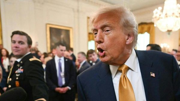 Trumps Angsthasen schicken sich selbst in Urlaub – wegen Epstein