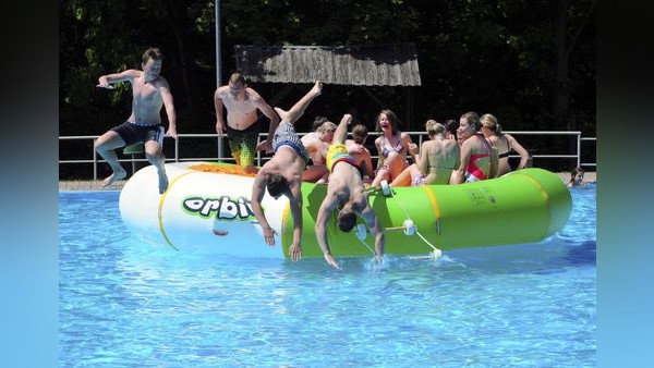 Nemška in avstrijska skupnost praznujeta jubileje, od glasbe do plavanja