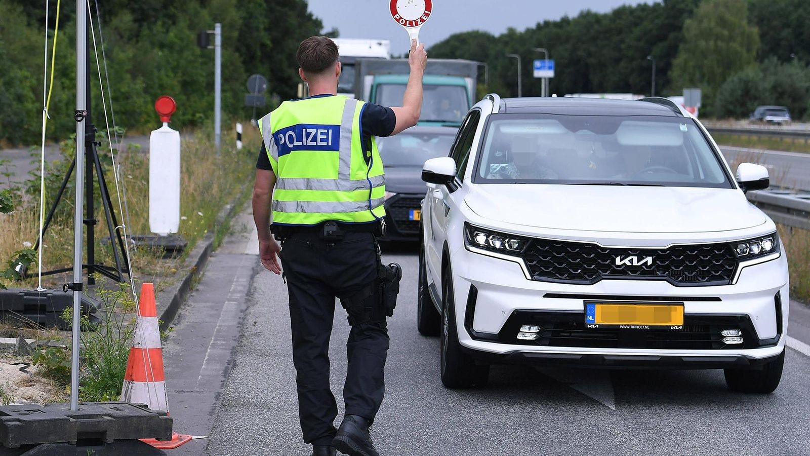 Bei-der-R-ckreise-Lange-Staus-aus-den-Niederlanden-m-glich