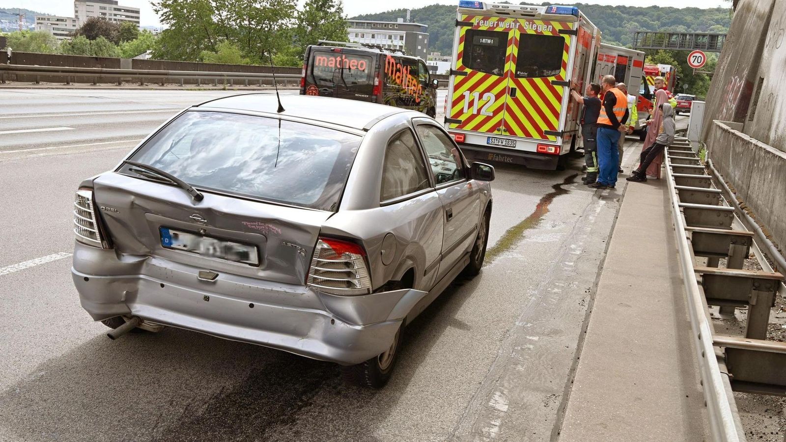 Siegen-Ohne-Kindersitze-im-Auto-Drei-Kinder-bei-Auffahrunfall-verletzt
