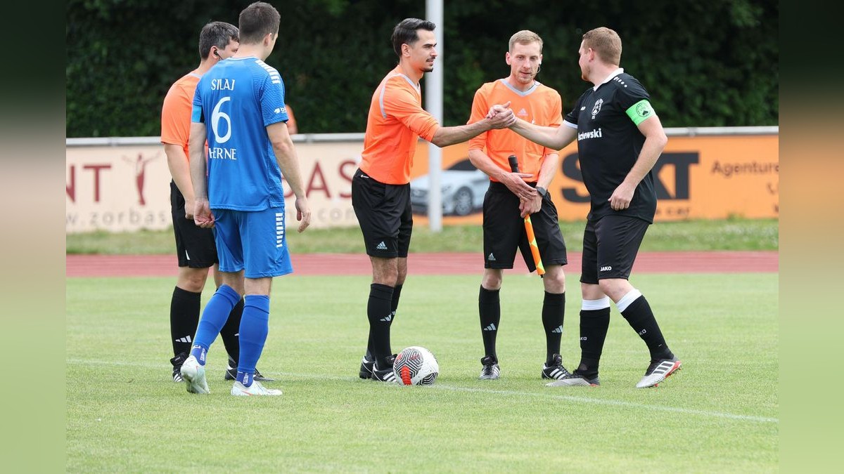 Der VfB Bottrop und der SC Westfalia Herne trennen sich in einem Testspiel 1:1 (0:0). Testspiel VfB Bottrop: VfB Bottrop - SC Westfalia Herne