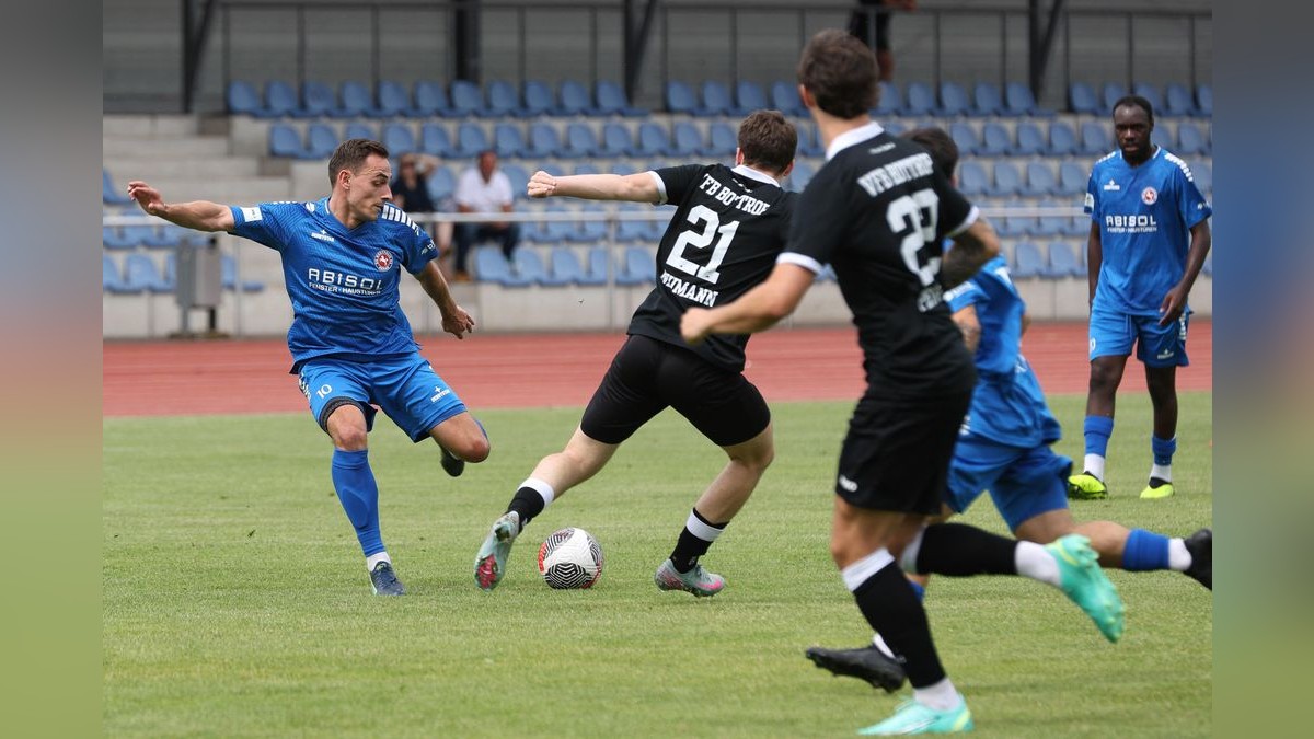Der VfB Bottrop und der SC Westfalia Herne trennen sich in einem Testspiel 1:1 (0:0). Testspiel VfB Bottrop: VfB Bottrop - SC Westfalia Herne