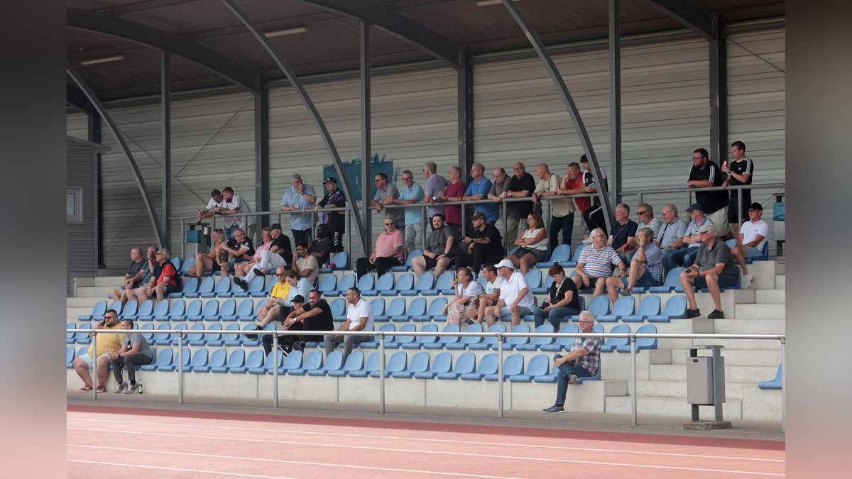 Der VfB Bottrop und der SC Westfalia Herne trennen sich in einem Testspiel 1:1 (0:0). VfB Bottrop gegen SC Westfalia Herne