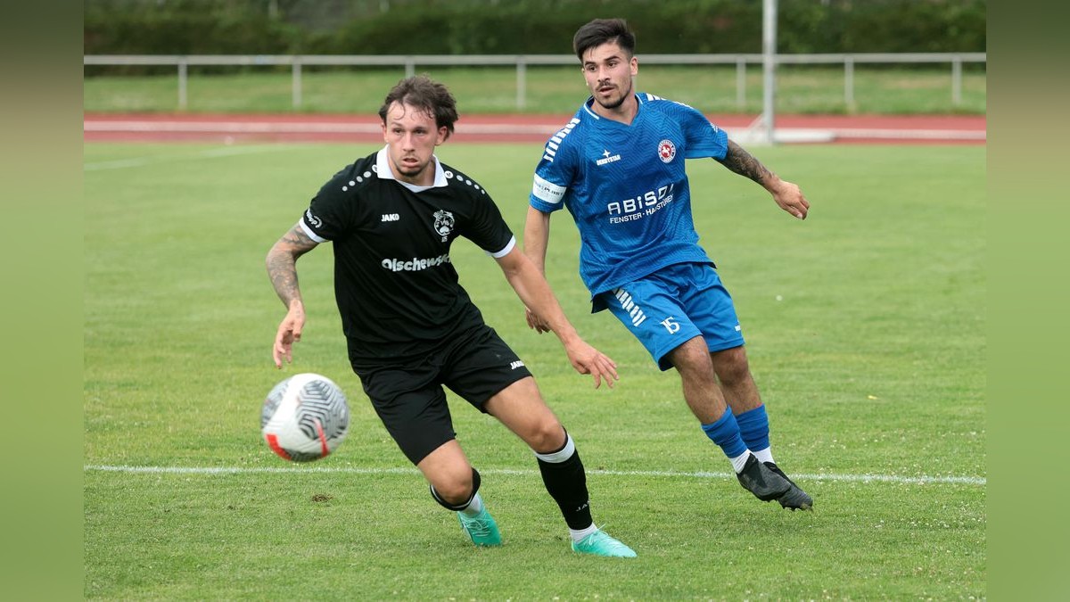 Der VfB Bottrop und der SC Westfalia Herne trennen sich in einem Testspiel 1:1 (0:0). VfB Bottrop gegen SC Westfalia Herne