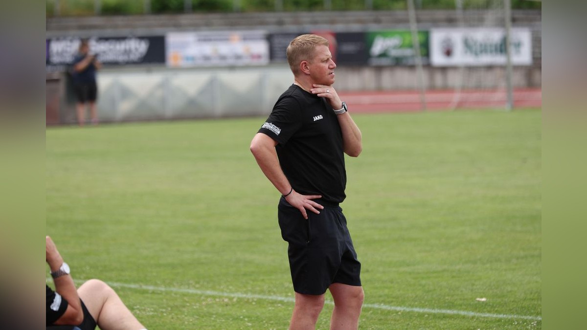 Der VfB Bottrop und der SC Westfalia Herne trennen sich in einem Testspiel 1:1 (0:0). Testspiel VfB Bottrop: VfB Bottrop - SC Westfalia Herne