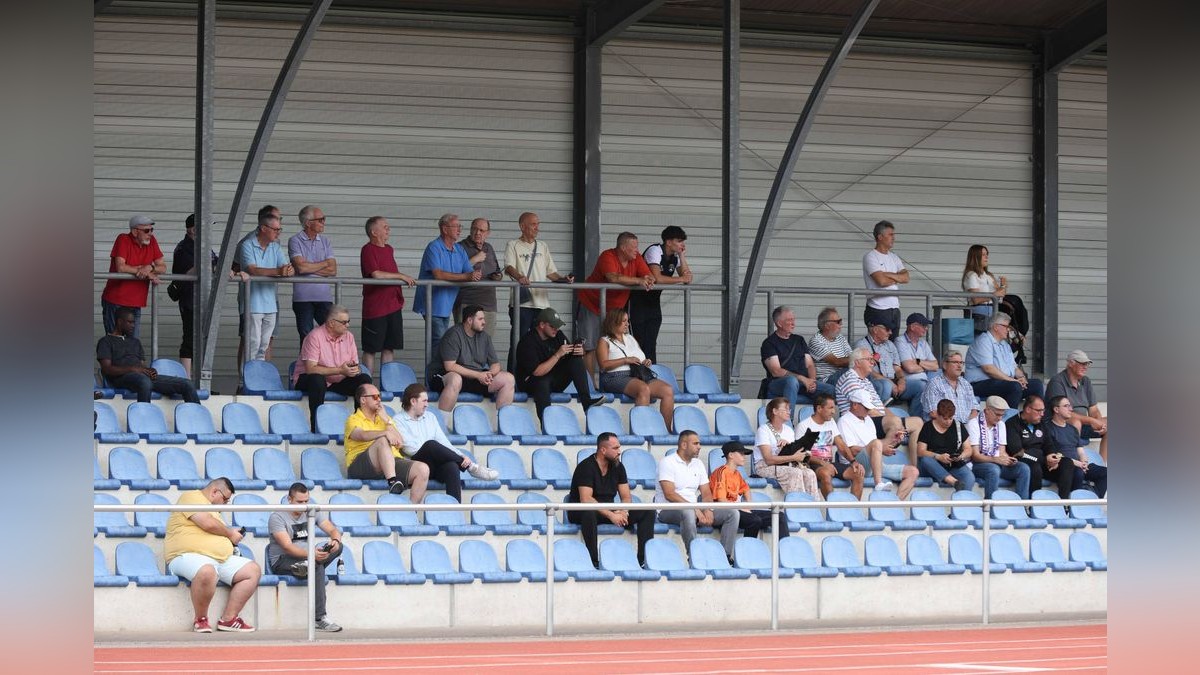 Der VfB Bottrop und der SC Westfalia Herne trennen sich in einem Testspiel 1:1 (0:0). Testspiel VfB Bottrop: VfB Bottrop - SC Westfalia Herne