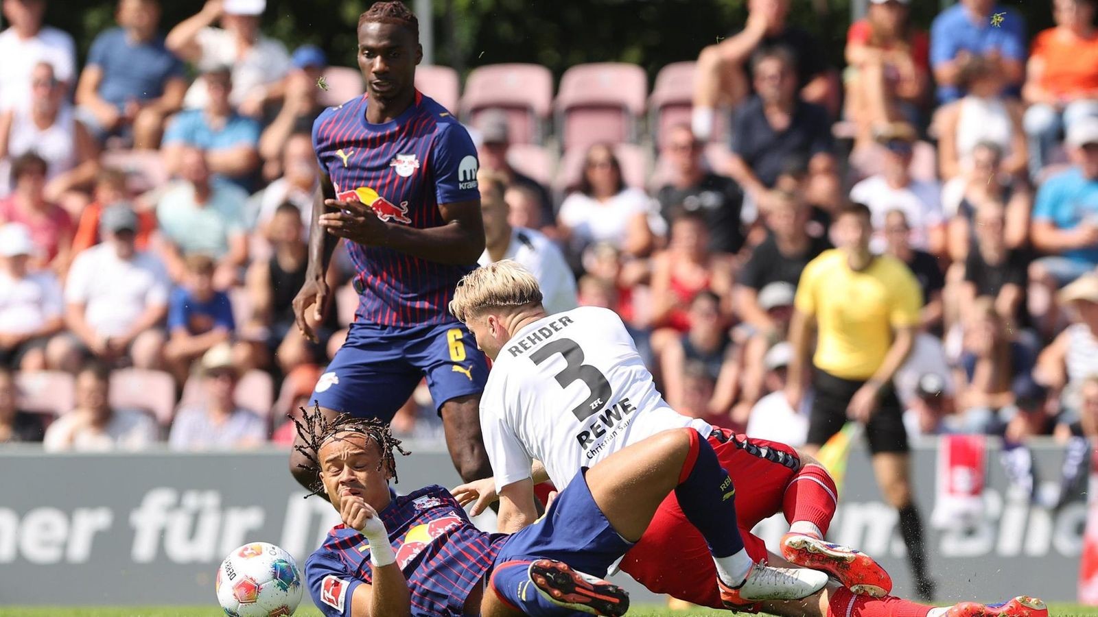 Was-am-Rande-der-Partie-von-RB-Leipzig-in-Meuselwitz-passierte