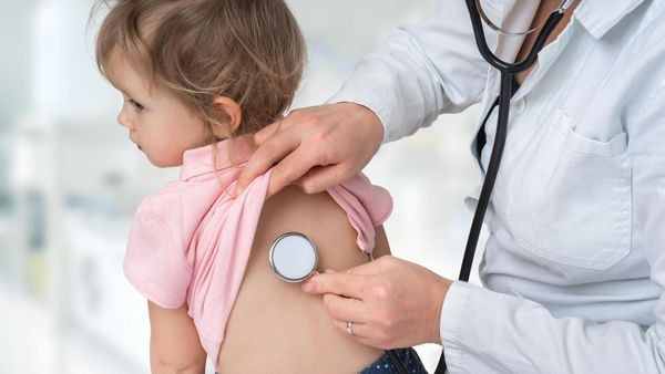 Kinderärzte am Limit – Eltern auch: Das liest du in der WochenDOsis