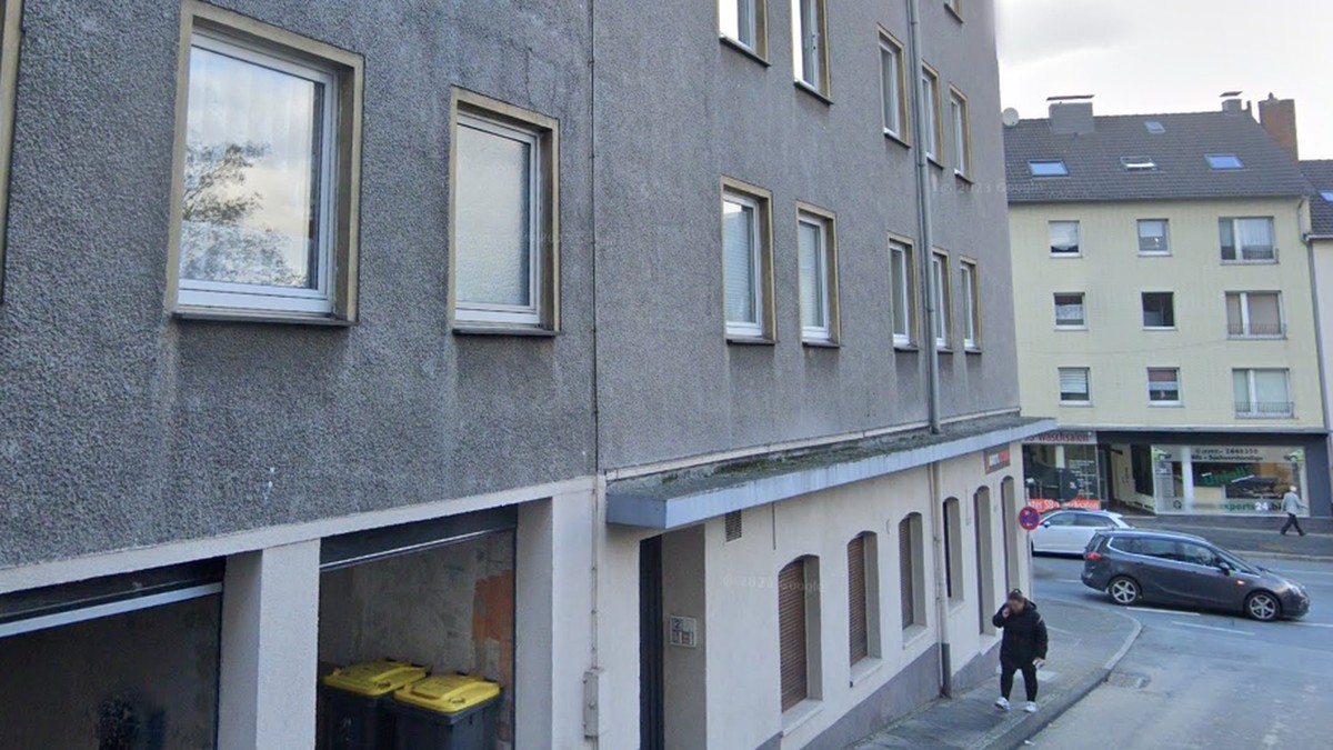 Am Amtsgericht in Wuppertal wird eine Wohnung in der Reitbahnstraße zwangsversteigert. Das Risiko bei dieser Immobilie: Aktuell bildet die Wohnung eine Wohneinheit mit einer anderen Wohnung. Das könnte zu Kosten und juristischen Streitigkeiten führen.