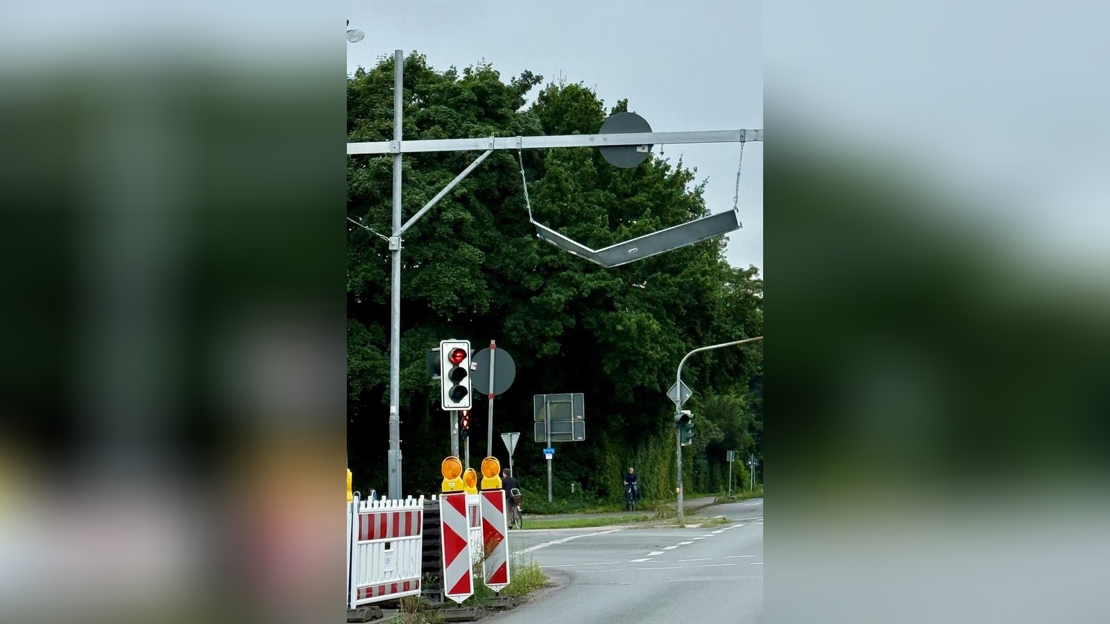 H-henbegrenzung-erneut-besch-digt-B8-in-Dinslaken-gesperrt