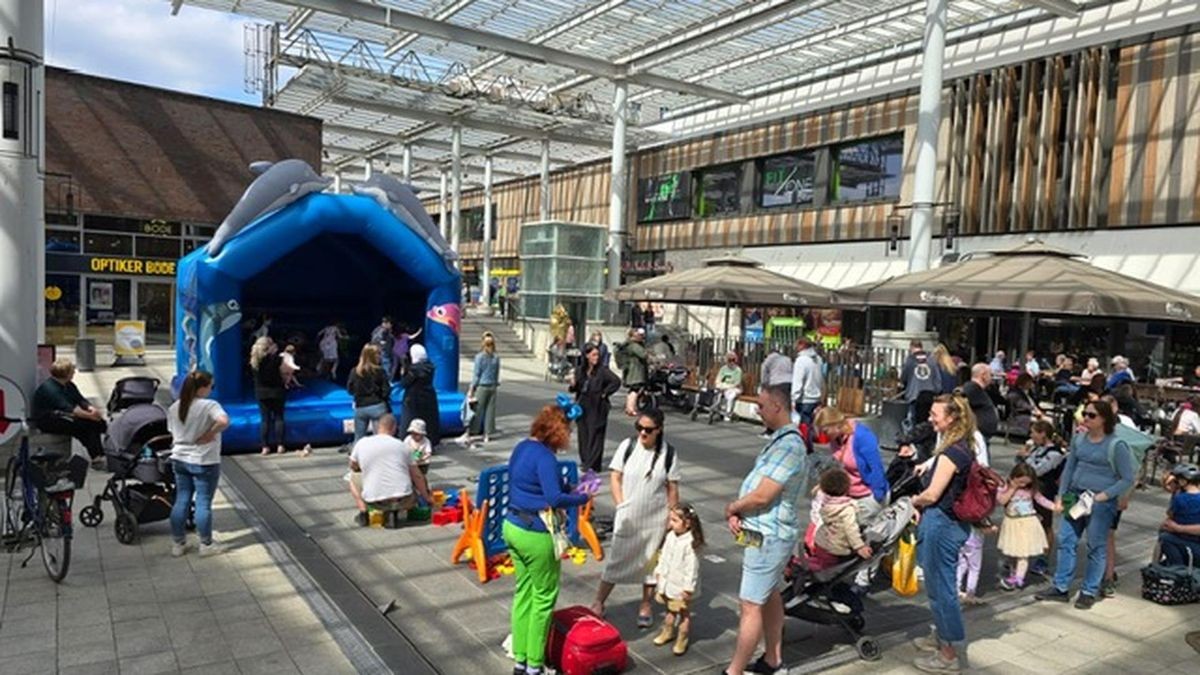 An sechs Donnerstagen wird Kindern während der Sommerferien auf dem Langenhorner Markt viel geboten.