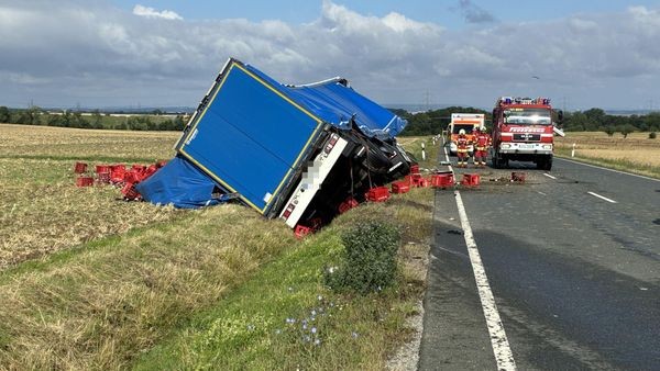 Zwei Schwerverletzte bei Unfall auf B7 bei Nohra – Straße voll gesperrt