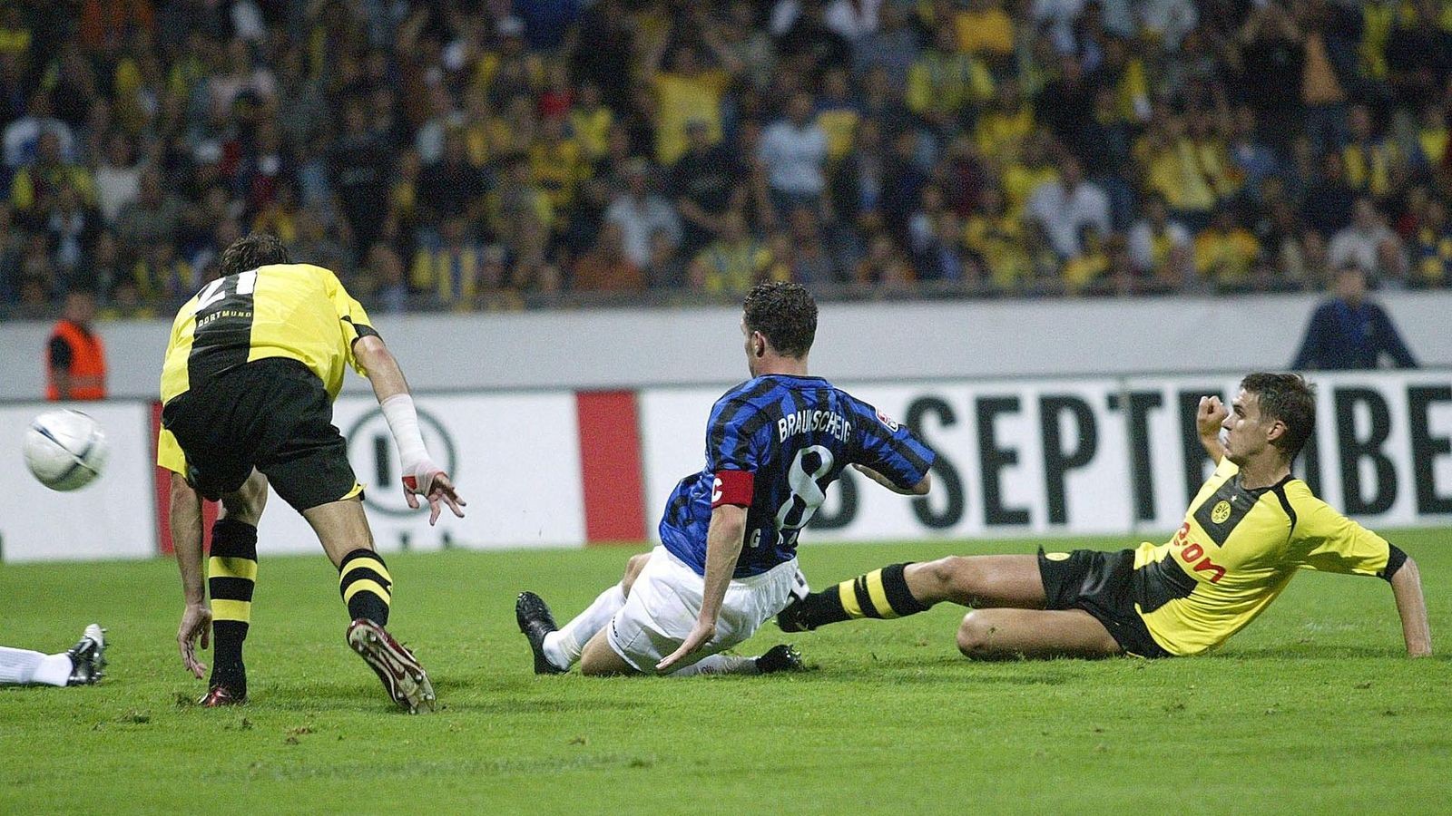 Wie-ein-Stromausfall-Eintrachts-Pokal-Sensation-m-glich-machte