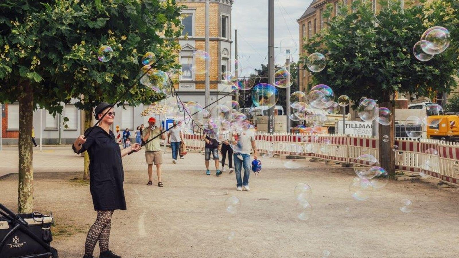 Kleine-Kulturhappen-als-Entsch-digung-f-r-Baustellen-Stress