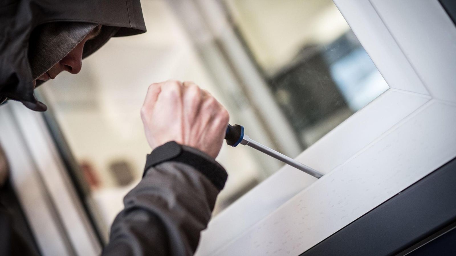 Einbrecher-sucht-Innenstadt-Restaurant-in-Weimar-heim