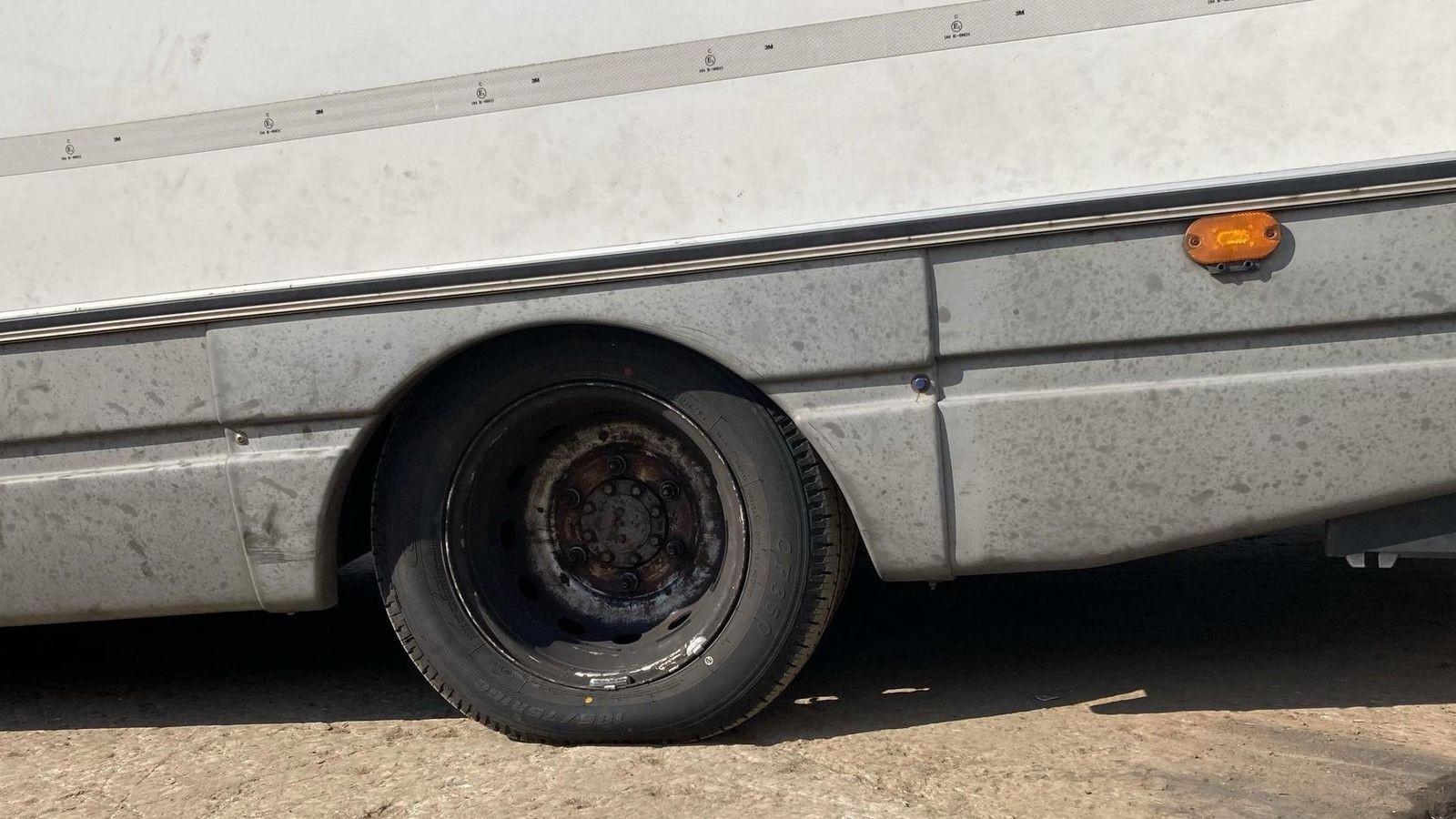 Komplett-berladen-Polizei-Bochum-zieht-Lkw-aus-dem-Verkehr