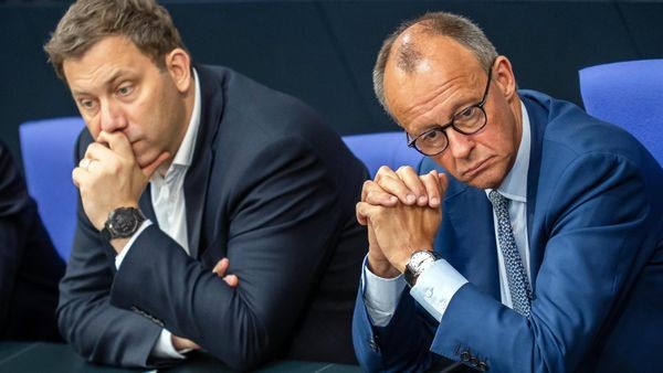 Nova anketa kazala na upad priljubljenosti vladne koalicije, AfD pridobila podporo