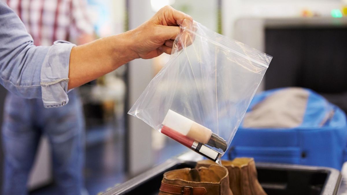 flughafen,flüssigkeit,plastiktüte,check-in,handgepäck,sicherheitskontrolle