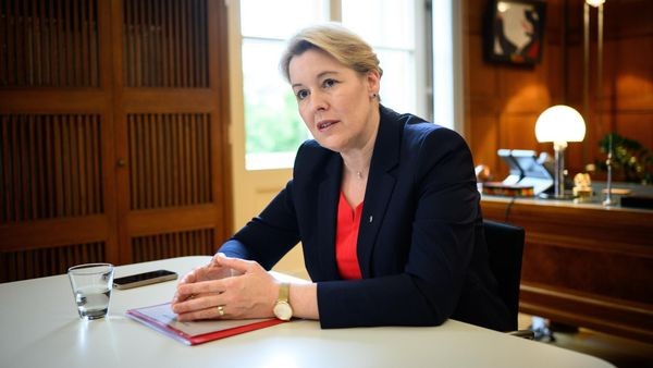 Franziska Giffey stavi vse na eno karto glede kandidature za vodilno mesto v berlinski SPD