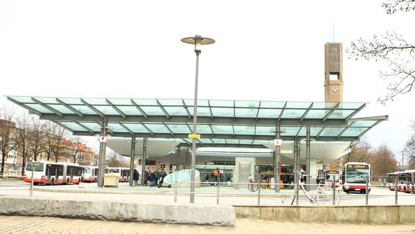 Bahnsperrung Hamburg–Berlin: Wie Pendler jetzt in die City kommen