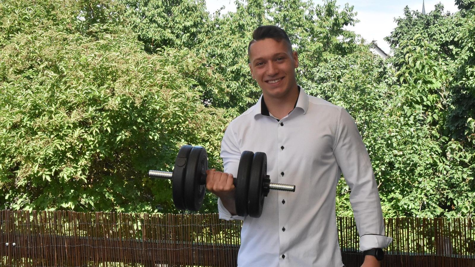 Sondersh-user-macht-sich-nach-Studium-als-Fitness-Trainer-selbstst-ndig