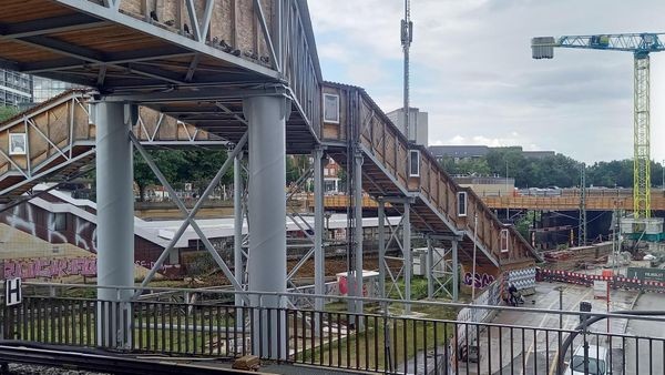 Berliner Tor: „Katastrophen“-Bahnstation bleibt länger Baustelle