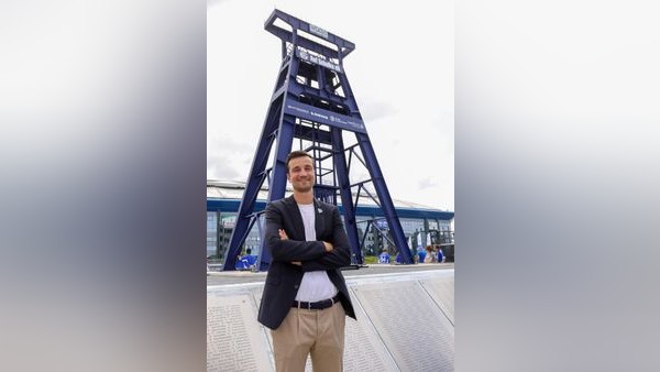 Für 183.000 Euro: Schalke-Fanclubs kaufen Genossenschafts-Anteile