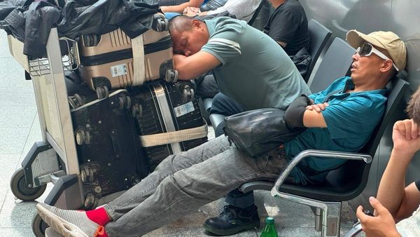 Ruski Aeroflot odpovedal številne lete zaradi domnevnega kibernetskega napada