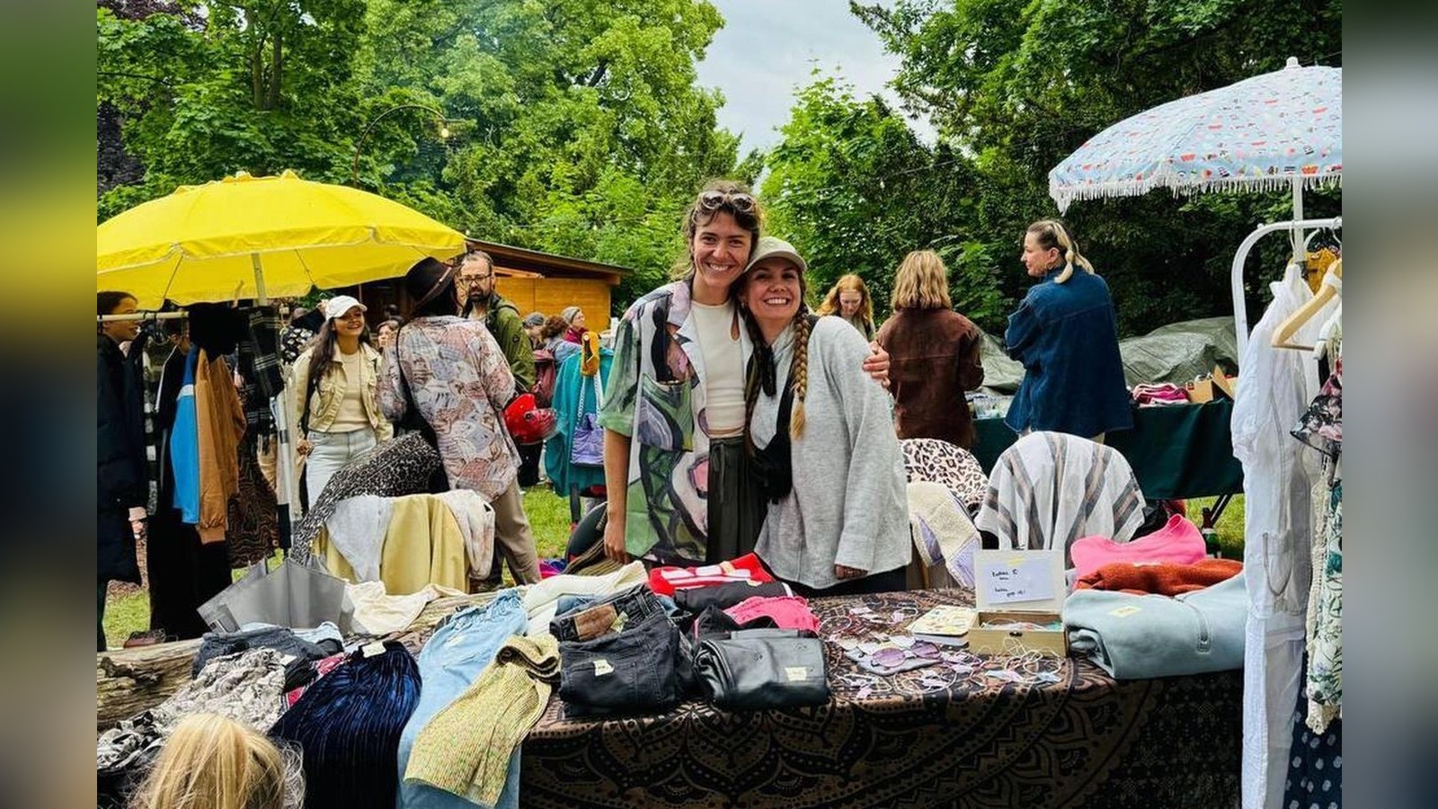 -Secco-Hand-Neuer-Flohmarkt-in-Erfurt-l-sst-die-Korken-knallen