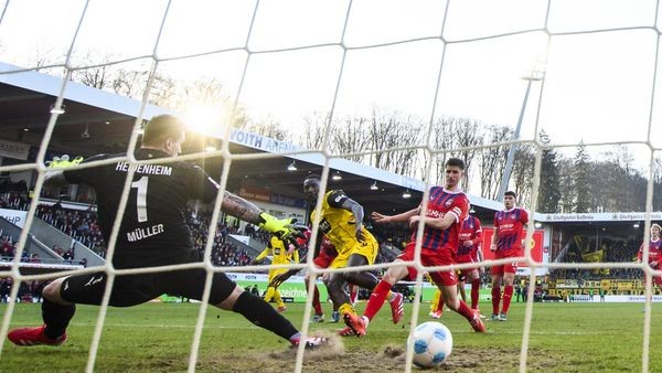 Zoff um BVB-Leihgabe Ramaj: Heidenheims Müller widerspricht Klub