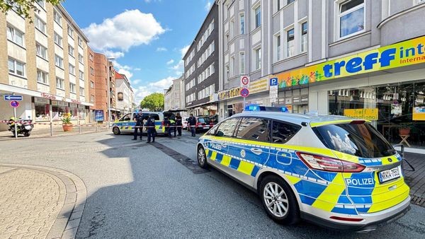 Gelsenkirchen: Polizei-Großeinsatz nach Überfall in der City