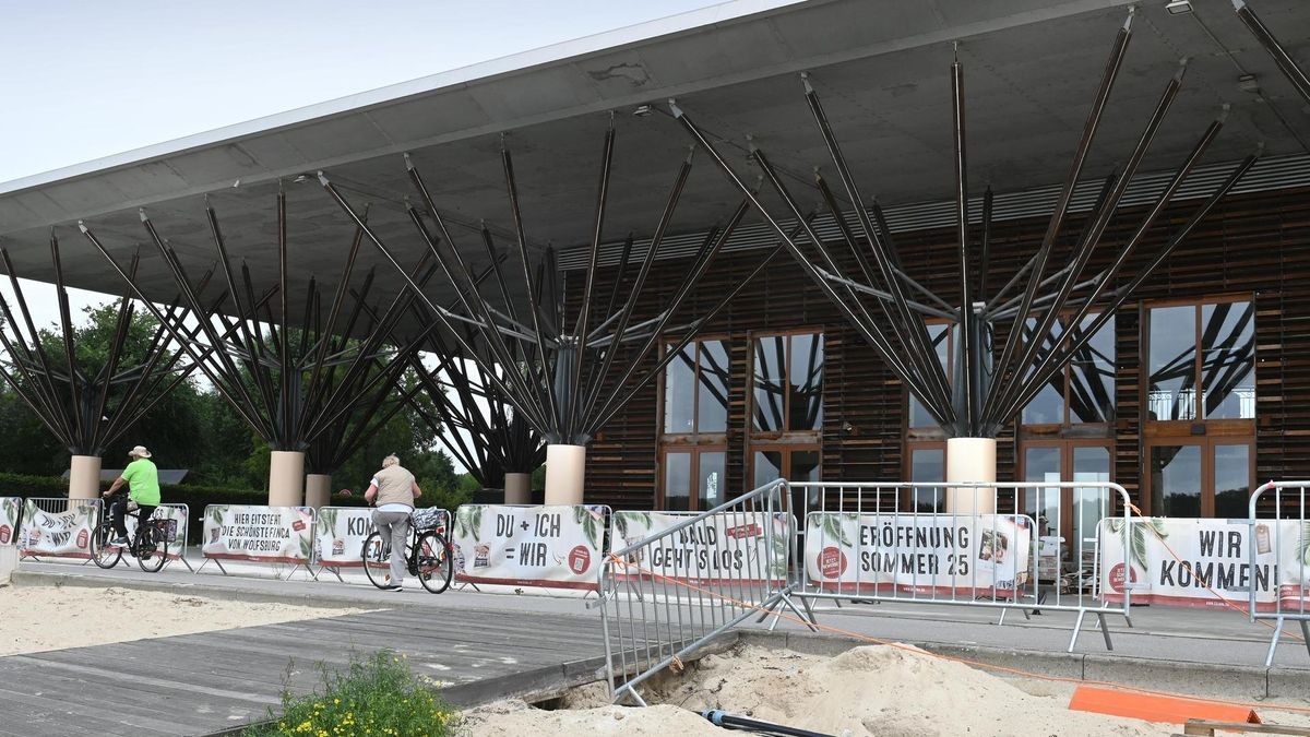 Kolumbiaischer Pavillon wird Finca Bar Celona