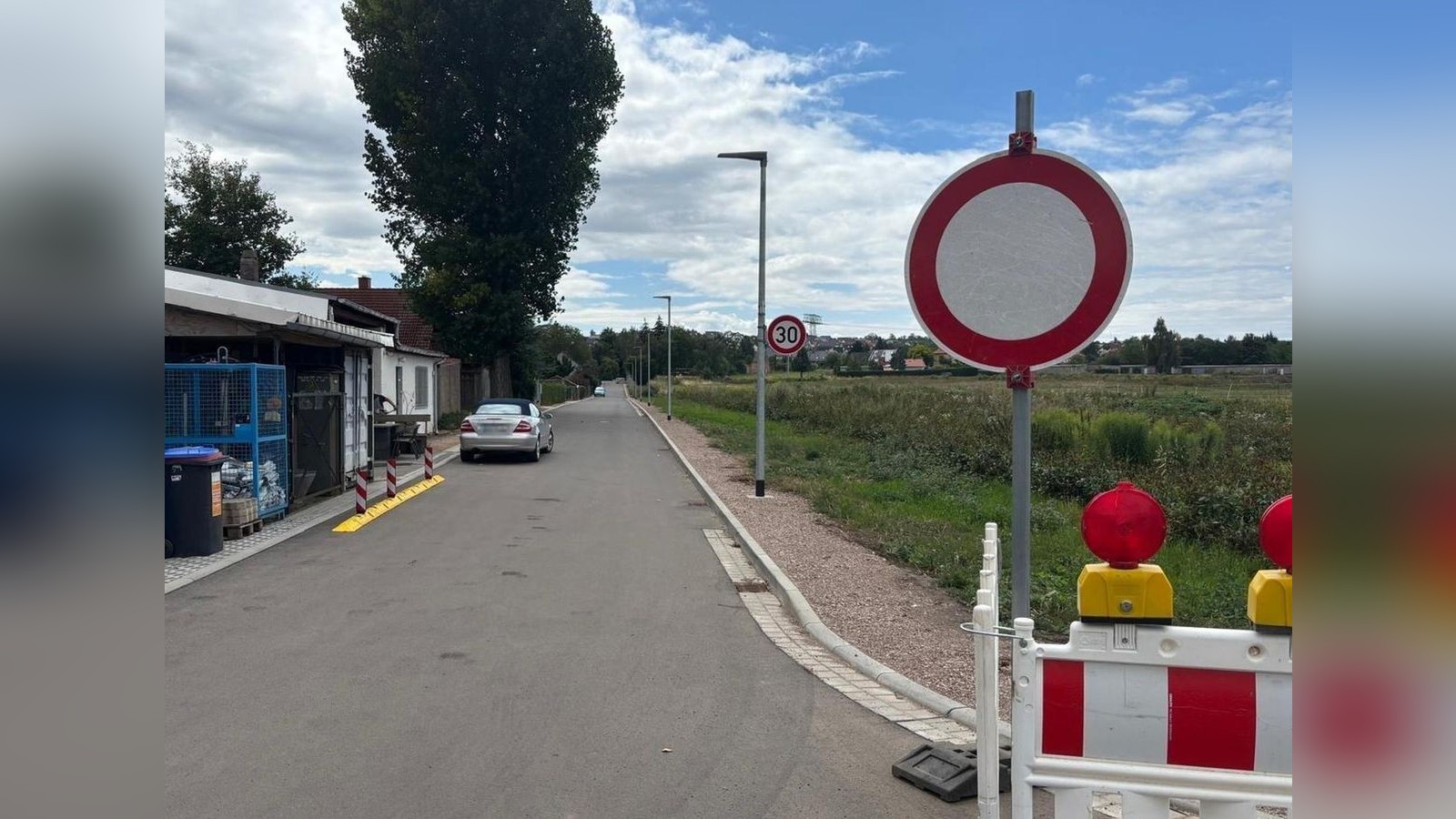 Illegales Dach verzögert Straßenfreigabe in Erfurt