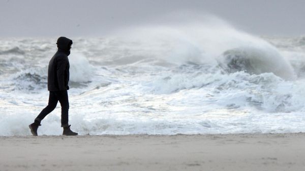 Unwetterwarnung für Sylt und Schlammschlacht zum Wacken-Start