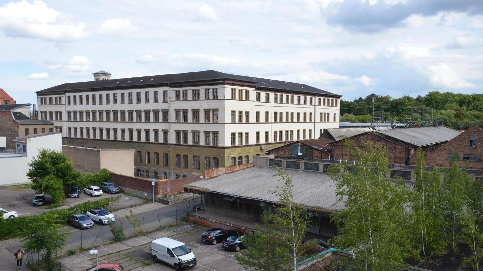 Alte Reichsbahndirektion am Erfurter Hauptbahnhof hat einen neuen Besitzer