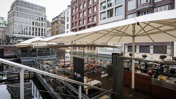 Pony Sylt nun auch in Hamburg: Kultgastronom leitet Bar in der City