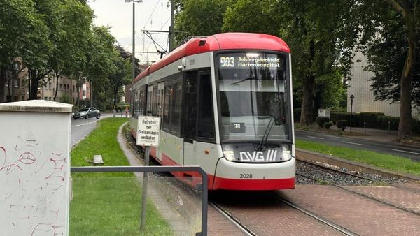Gegen den A59-Stau: So viel Zeit sparen Pendler mit der 903