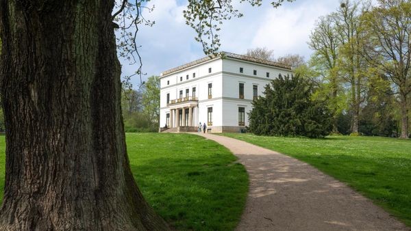 Verblüffende Objekte in Hamburgs Museen: Verliebt im Jenischpark
