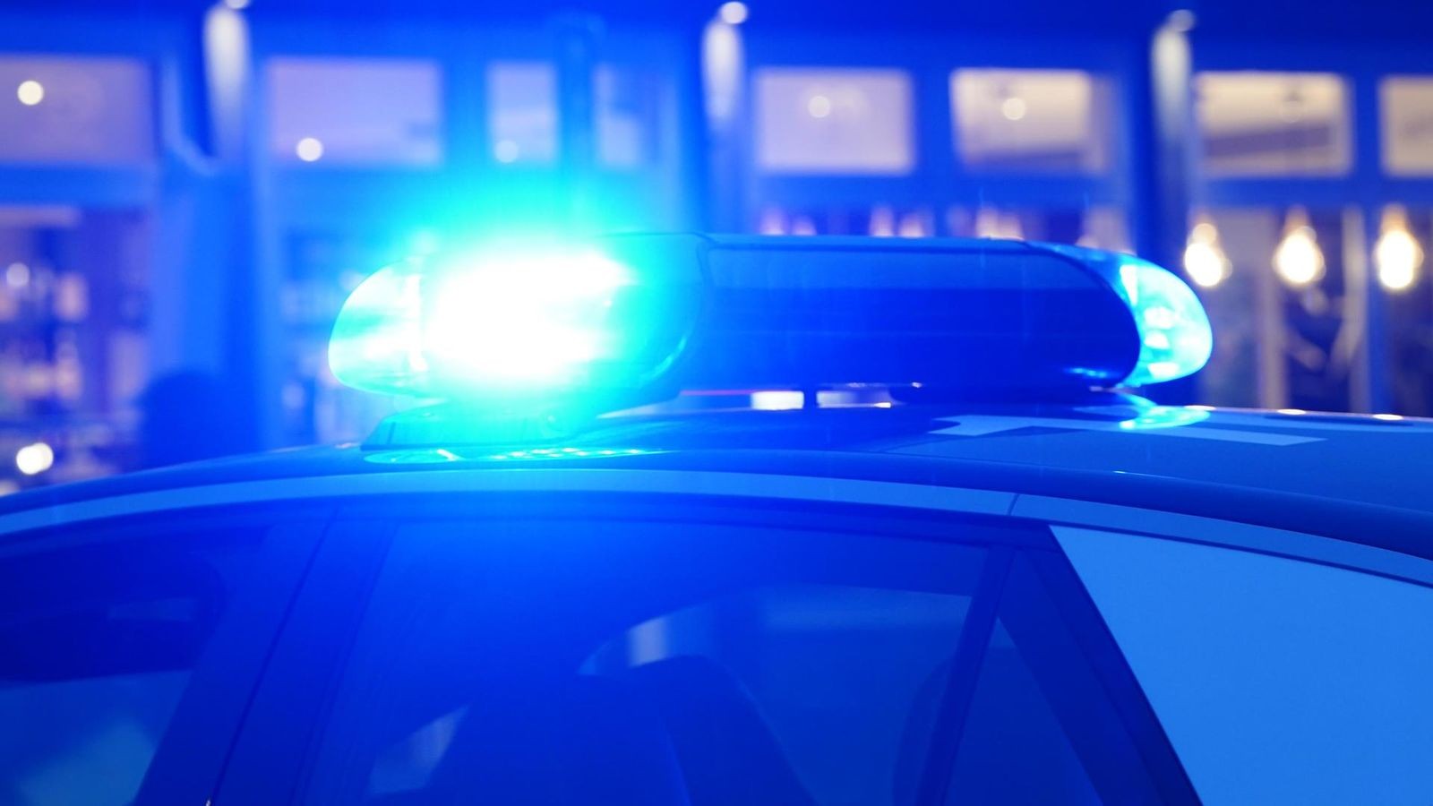 Nach Unfallflucht im Saale-Orla-Kreis: Polizei holt Betrunkenen aus dem ...