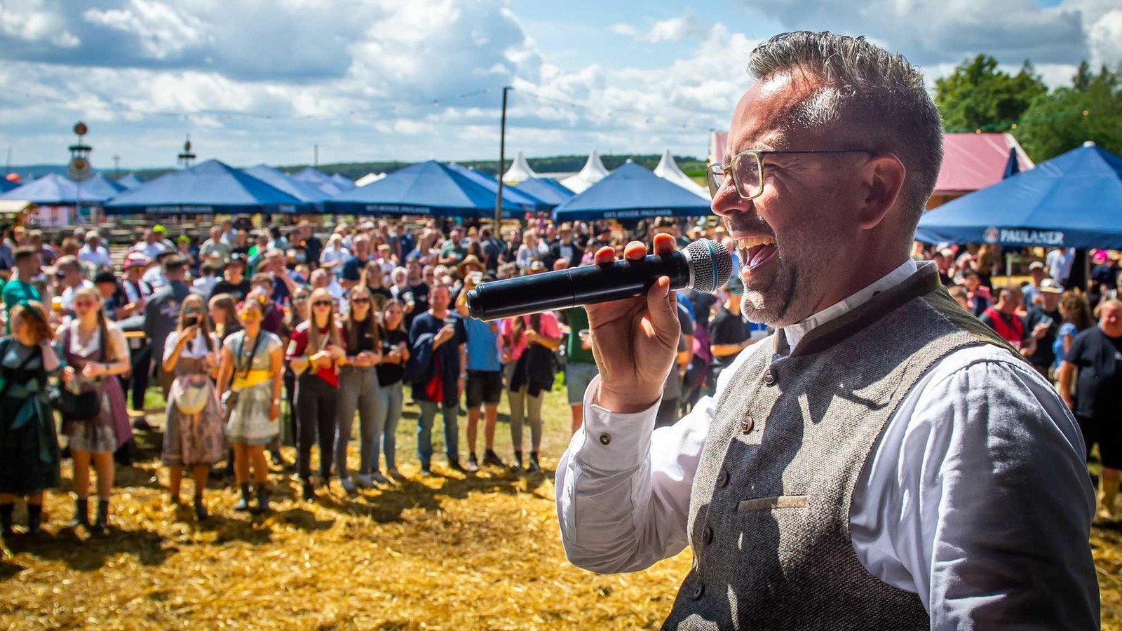 Die-Heimatalm-am-Rande-des-Eichsfeldes-l-dt-ein-Diese-Events-steigen-2026-neben-dem-Blasmusik-Festival