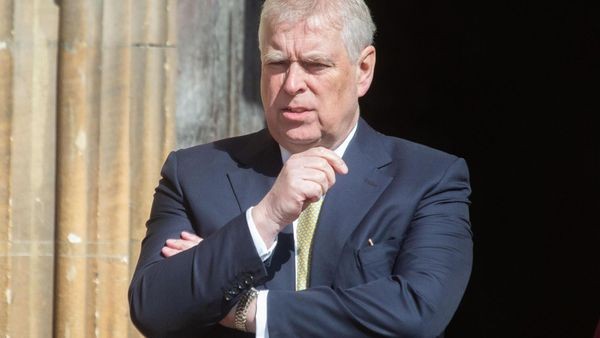 Novo razkritje knjige osvetljuje škandalozno življenje princa Andrewa: orgije, Epstein in spolna izkoriščanja