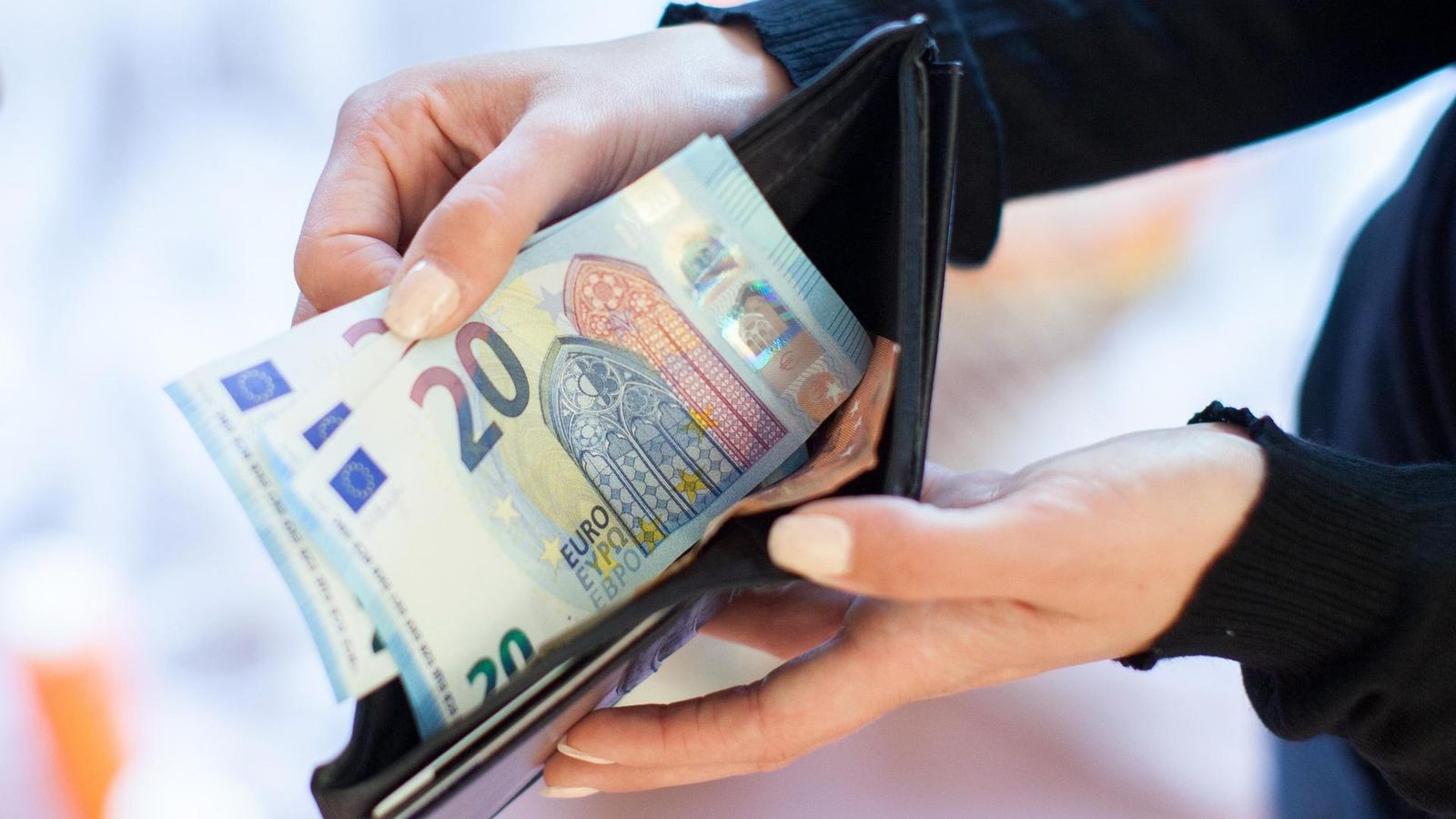 -Sozialgeheimnis-Warum-die-Stadt-Erfurt-eine-Anfrage-zu-Steuergeld-wochenlang-unbeantwortet-lie-