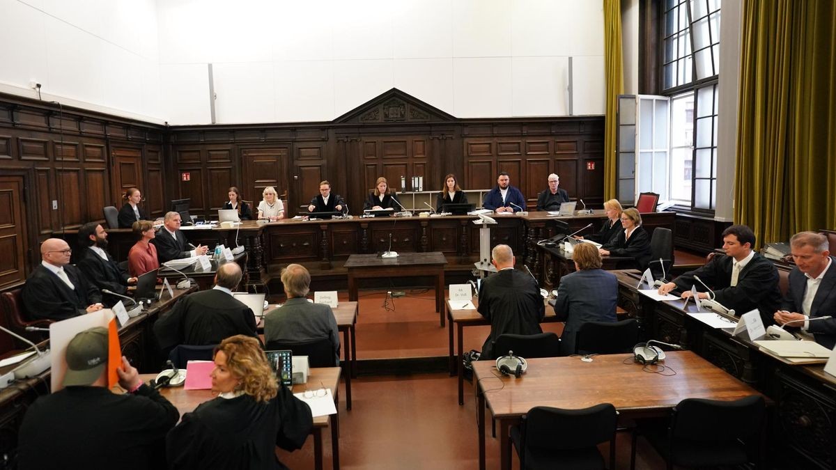 Entführungsfall um die beiden jüngsten Kinder von Christina Block: Das Landgericht Hamburg muss über insgesamt sieben Angeklagte urteilen. Einer von ihnen ist ein Israeli, der besonders geschützt wird – auch als Untersuchungshäftling.