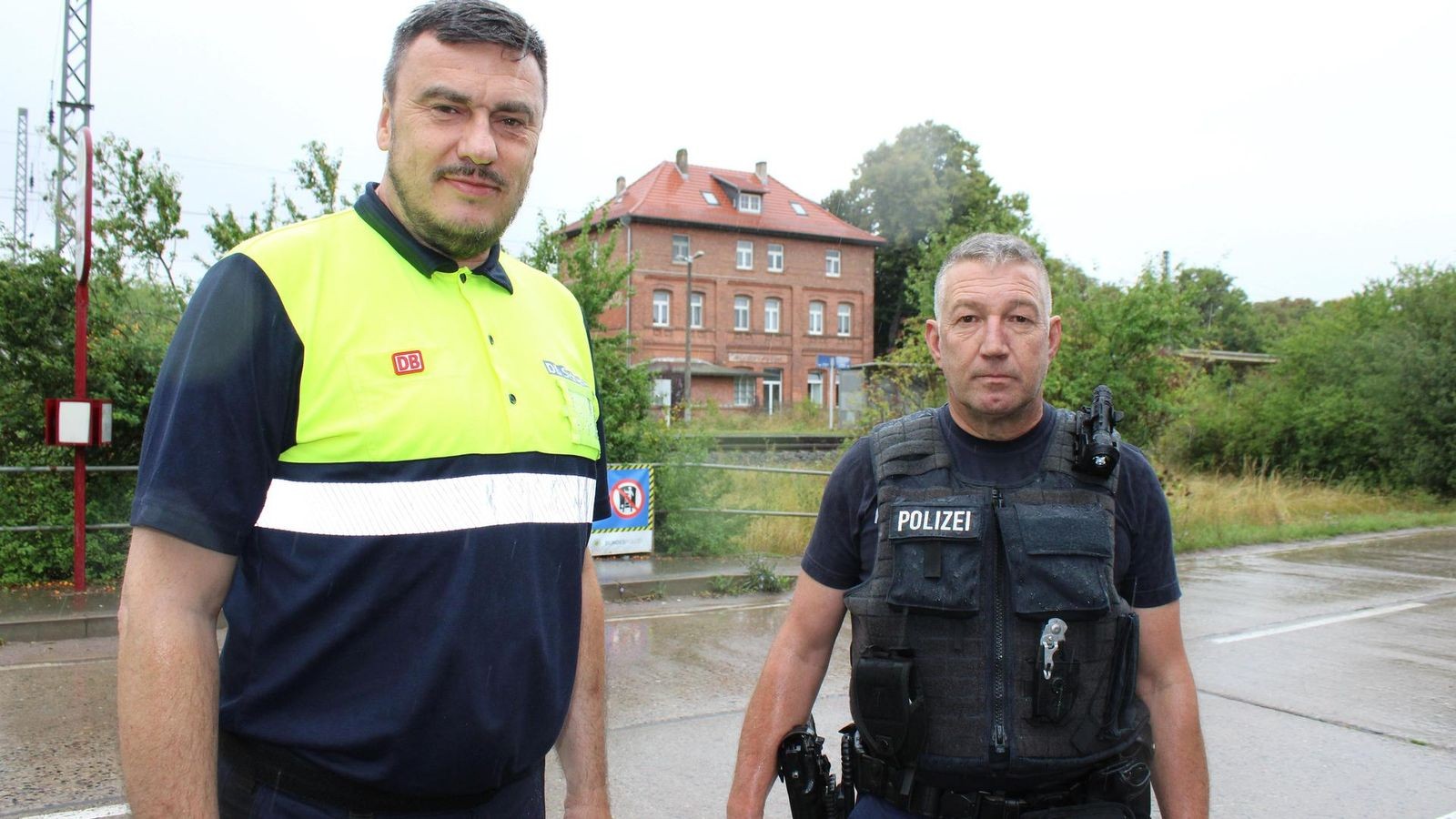 Lebensgef-hrlich-Wo-Th-ringer-Reisende-Gleise-queren-um-vier-Minuten-zu-sparen