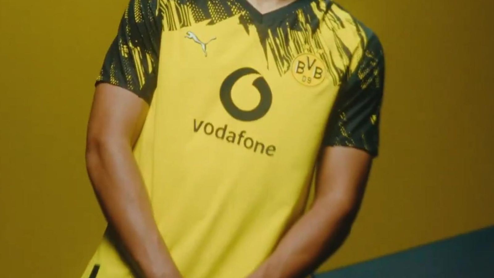 BVB-zeigt-das-neue-Trikot-N-chste-Hommage-an-die-1990er