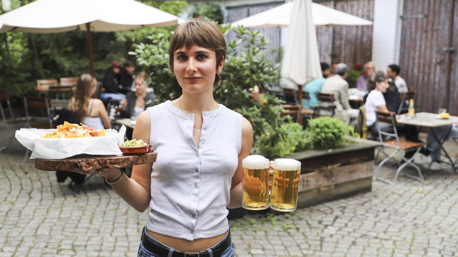 Wo-Sie-Restaurants-mit-lauschigen-Innenh-fen-entdecken-k-nnen